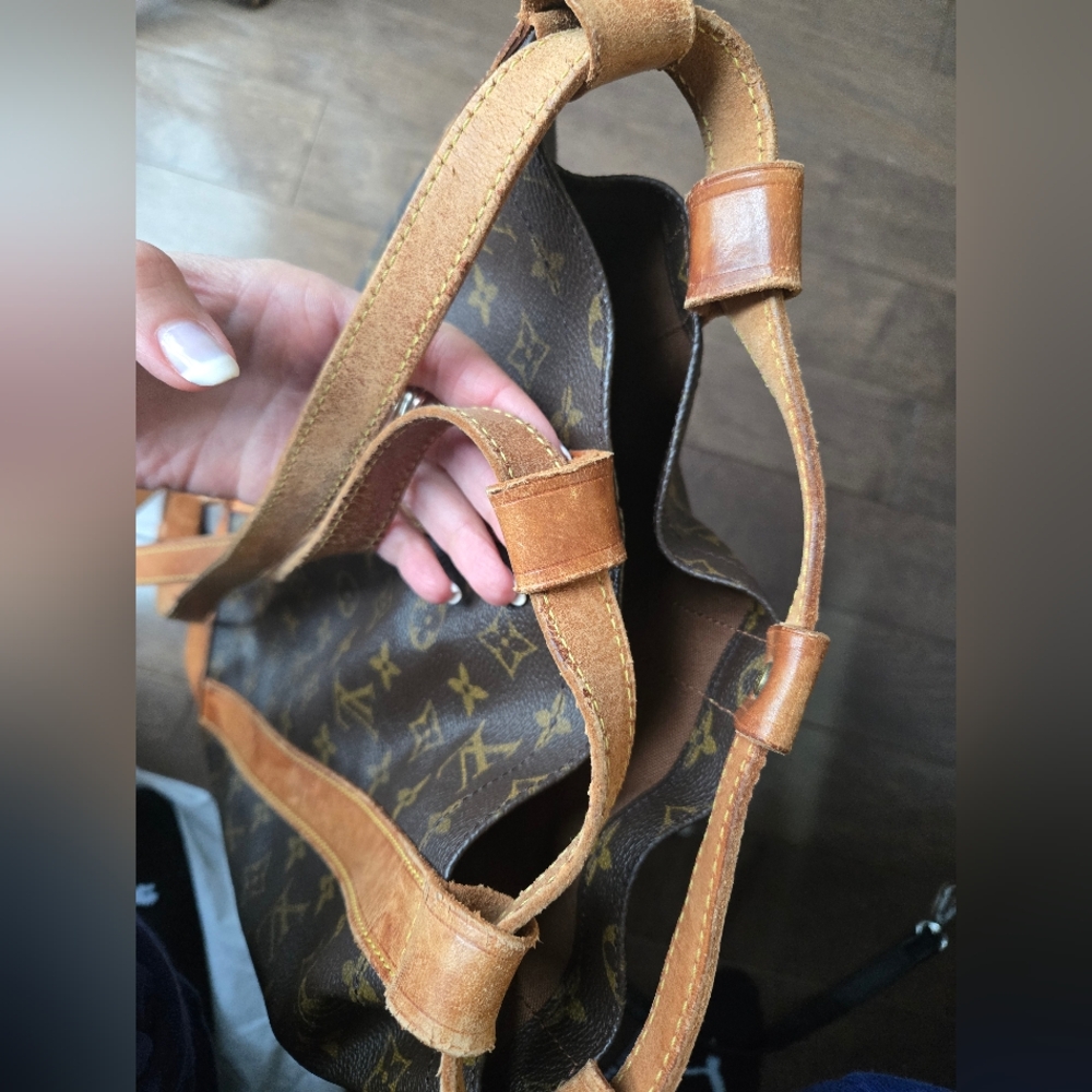 Louis Vuitton Randonnee Size PM Authentic - Picture 8 of 14